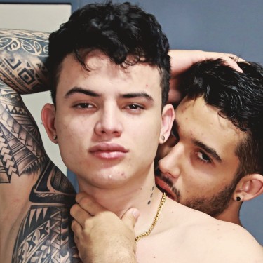 Emilio Spreads For Alvaro