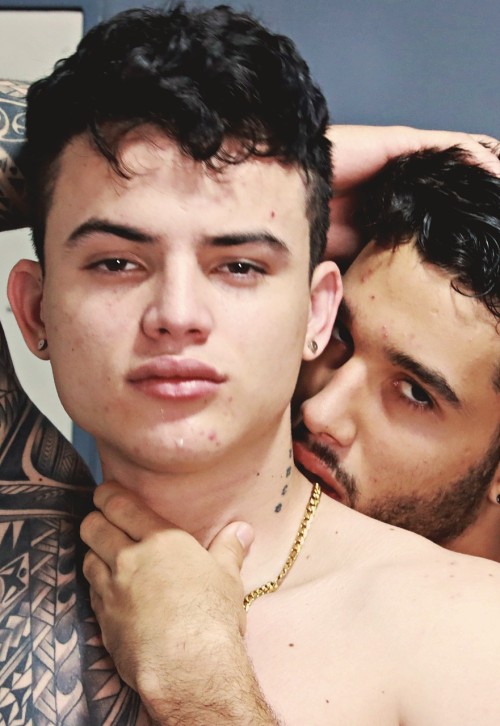 Emilio Spreads For Alvaro